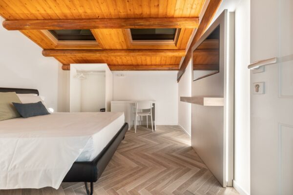 WhatsApp Image 2025-11-04 at 09.39.42 (2)