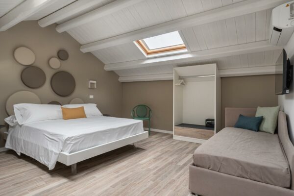 WhatsApp Image 2025-11-04 at 09.43.30 (1)